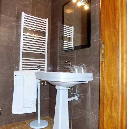 6 Bedrooms With Private Pool Enclosed Garden And Wifi At Willa Fermedo