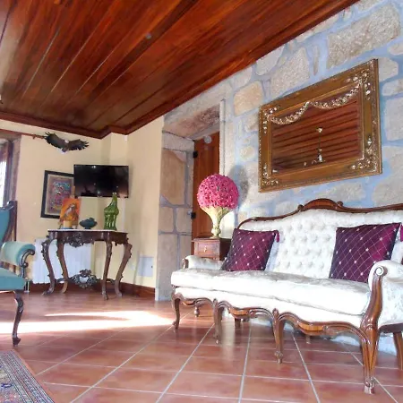6 Bedrooms With Private Pool Enclosed Garden And Wifi At *