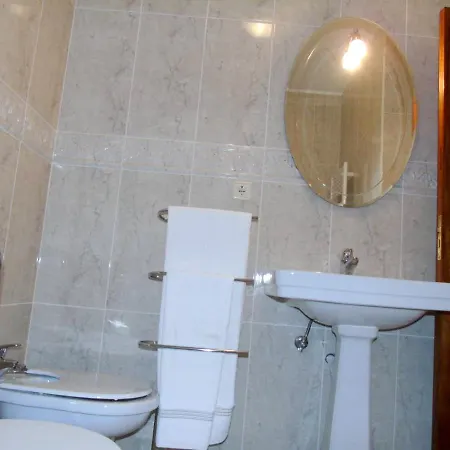6 Bedrooms With Private Pool Enclosed Garden And Wifi At
