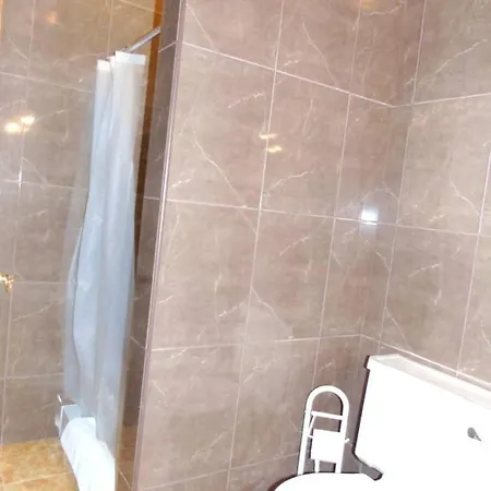 6 Bedrooms With Private Pool Enclosed Garden And Wifi At * Fermedo